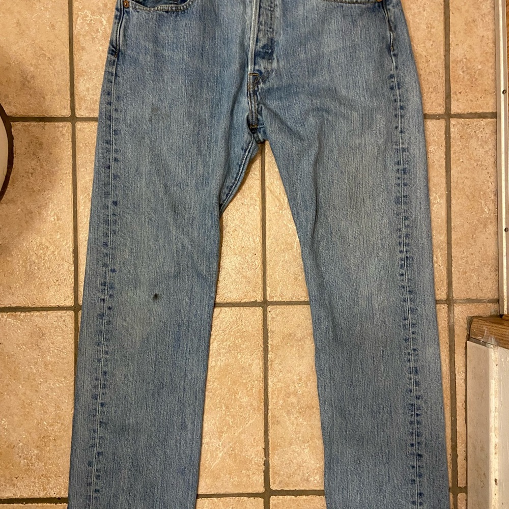 Levi’s 501 blue denim straight fit jeans 32x32